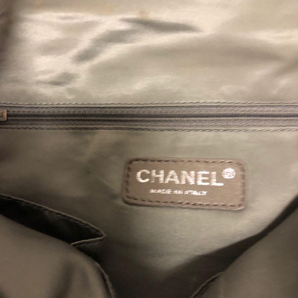 Authentic Chanel Coco perforated Bag Lambskin - Picture 5 of 8